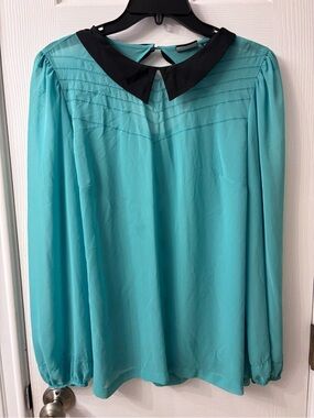 Allen B. By Allen Schwartz Turquoise Blouse with Black Peter Pan Collar